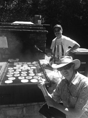 Cooking-Burgers-grey-Shinji-Eshima